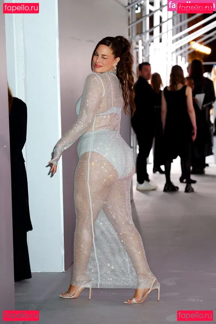 Ashley Graham Onlyfans Photo Gallery 