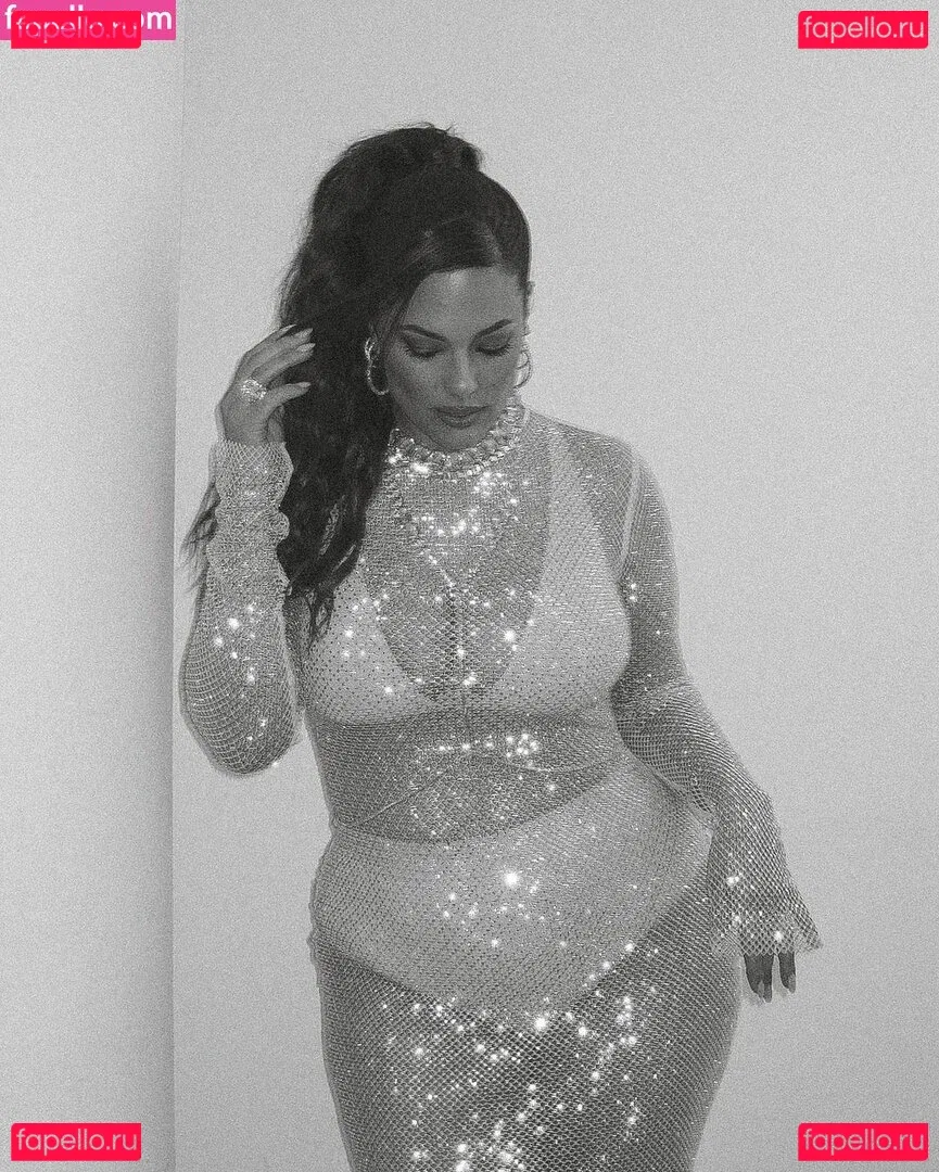Ashley Graham Onlyfans Photo Gallery 