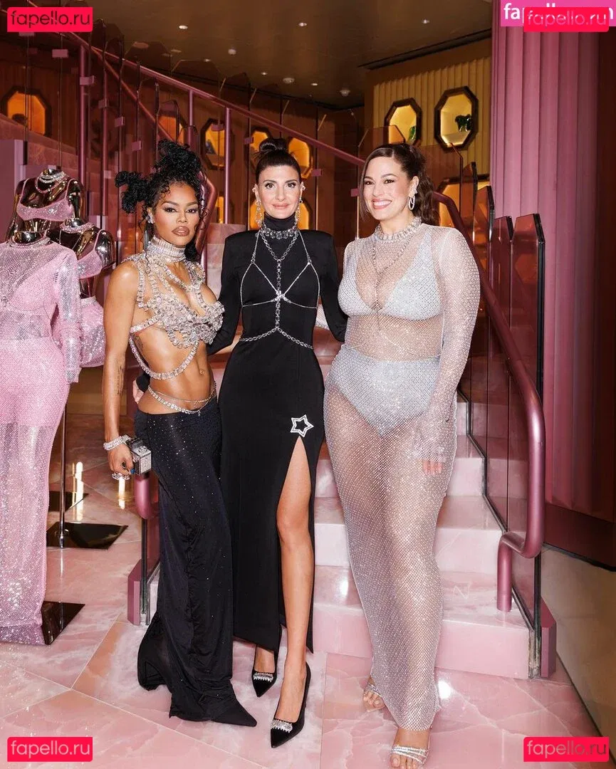 Ashley Graham Onlyfans Photo Gallery 