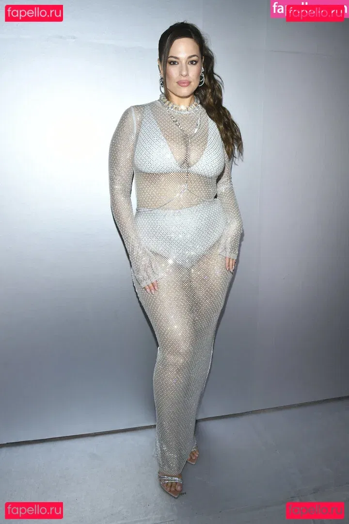 Ashley Graham Onlyfans Photo Gallery 