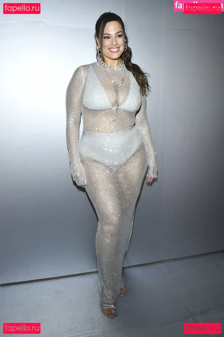 Ashley Graham Onlyfans Photo Gallery 