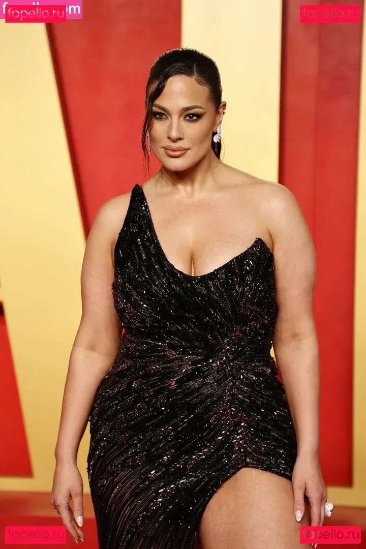 Ashley Graham Onlyfans Photo Gallery 