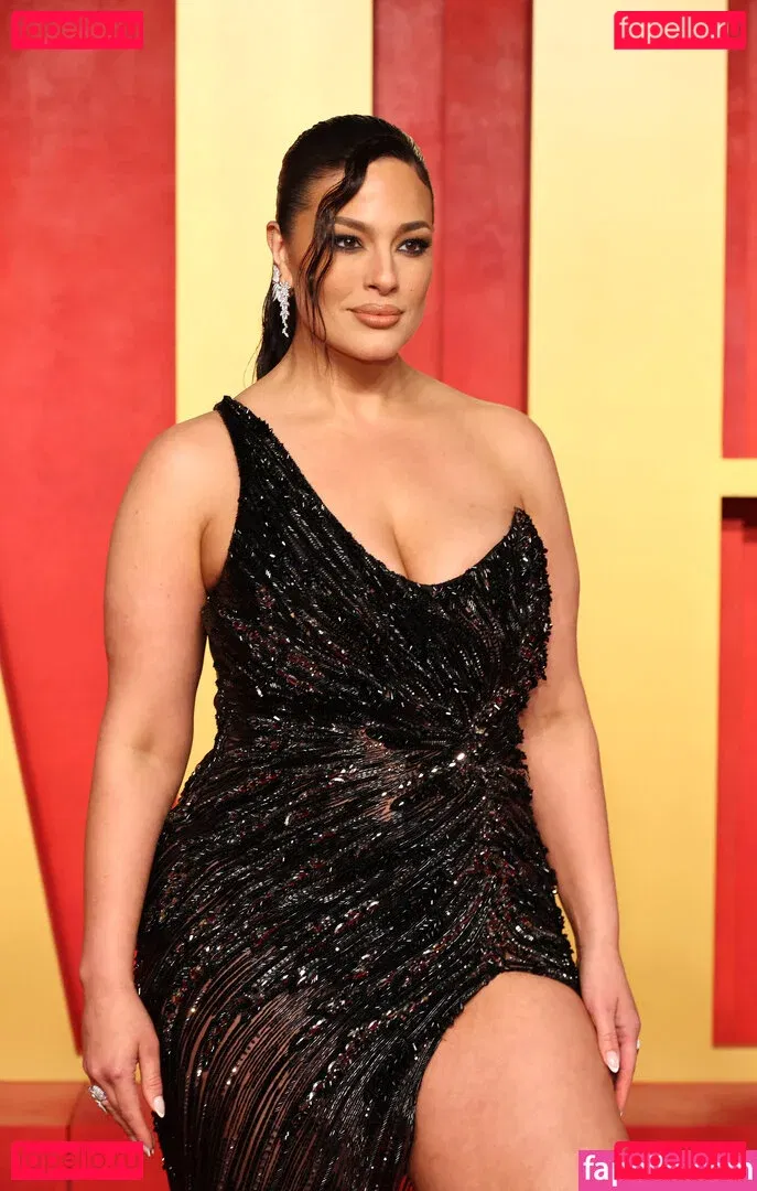 Ashley Graham Onlyfans Photo Gallery 