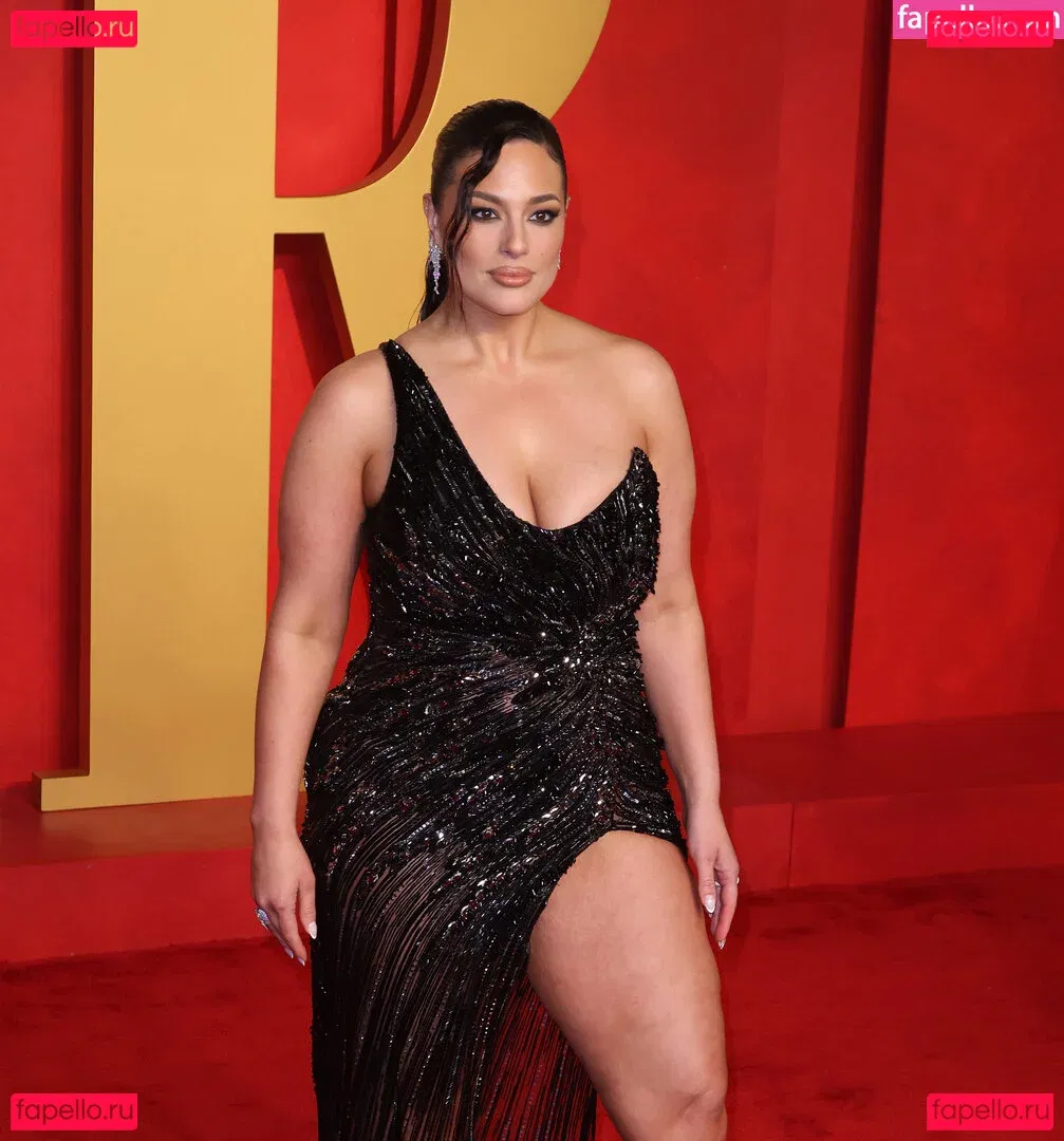 Ashley Graham Onlyfans Photo Gallery 