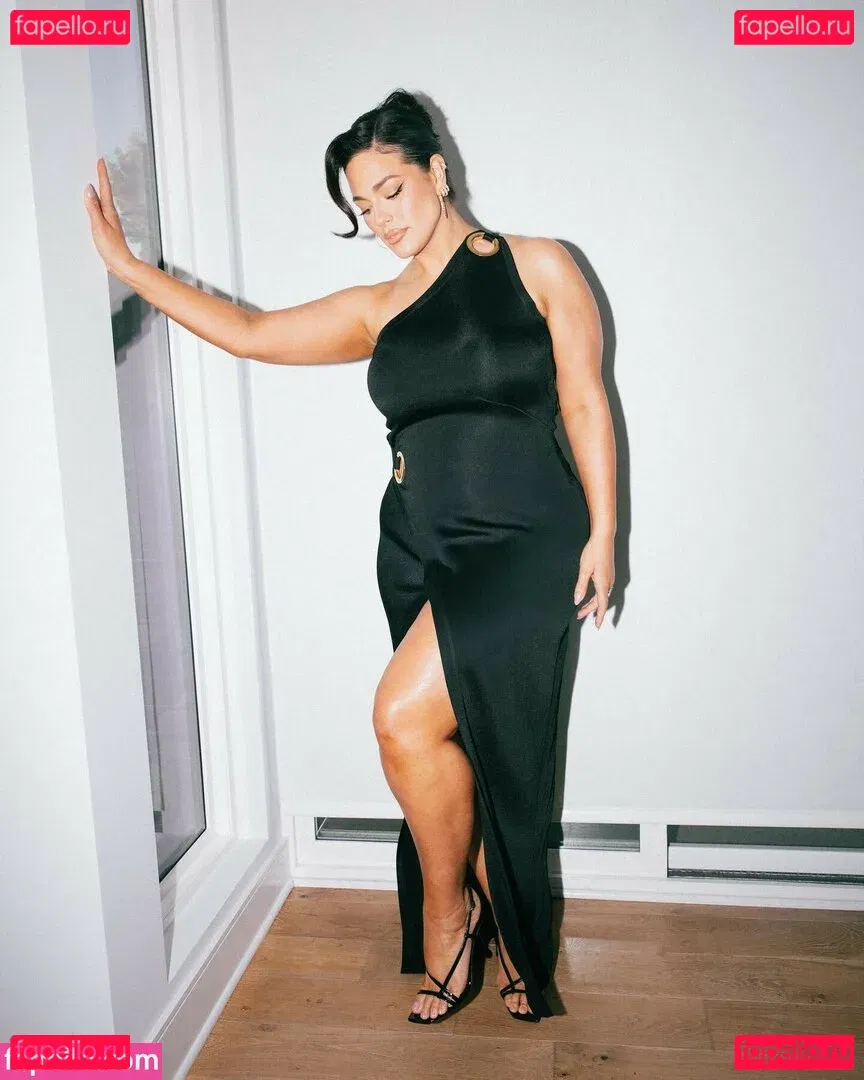 Ashley Graham Onlyfans Photo Gallery 