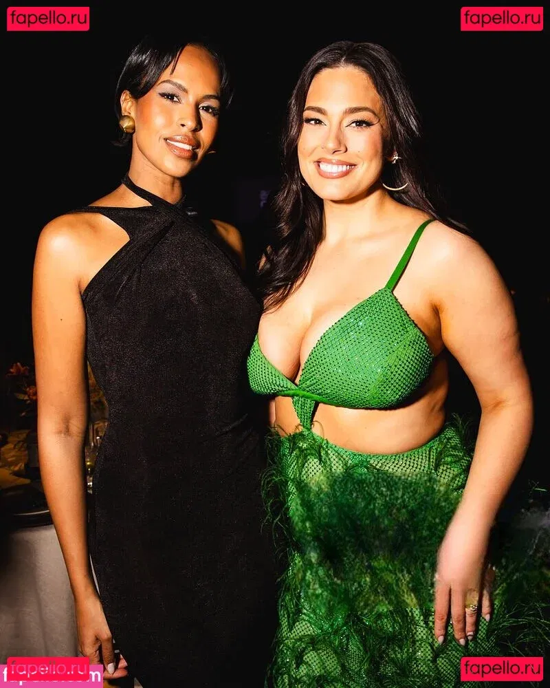 Ashley Graham Onlyfans Photo Gallery 