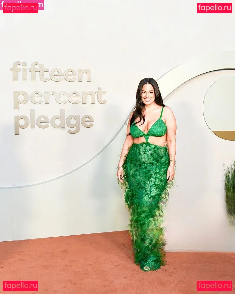 Ashley Graham Onlyfans Photo Gallery 