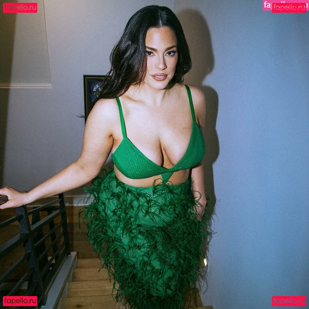Ashley Graham Onlyfans Photo Gallery 