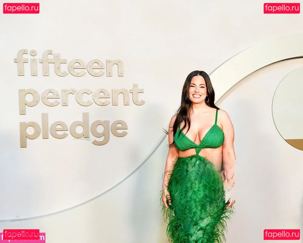 Ashley Graham Onlyfans Photo Gallery 