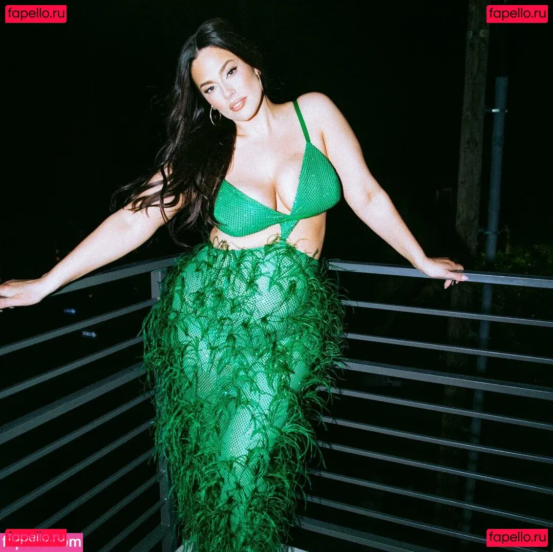 Ashley Graham Onlyfans Photo Gallery 