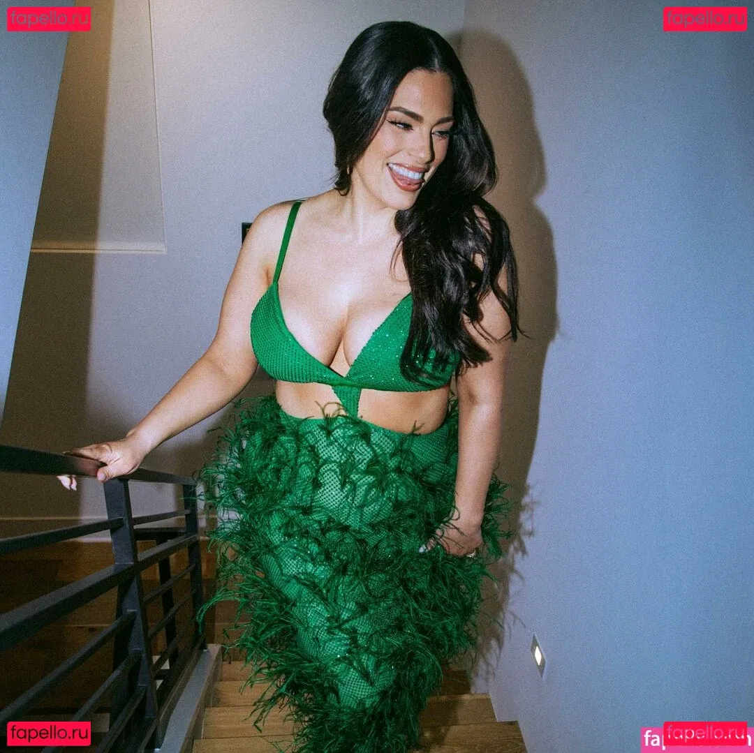 Ashley Graham Onlyfans Photo Gallery 