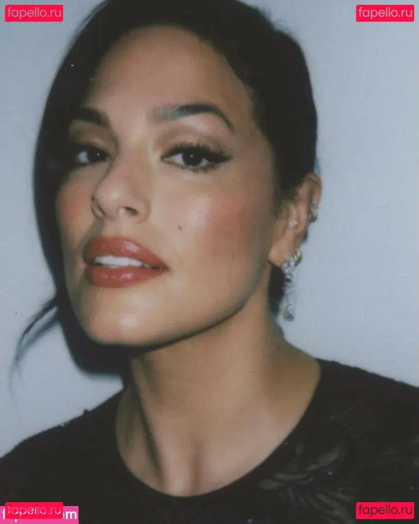 Ashley Graham Onlyfans Photo Gallery 