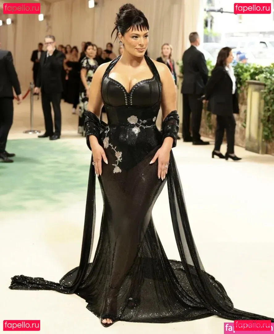 Ashley Graham Onlyfans Photo Gallery 