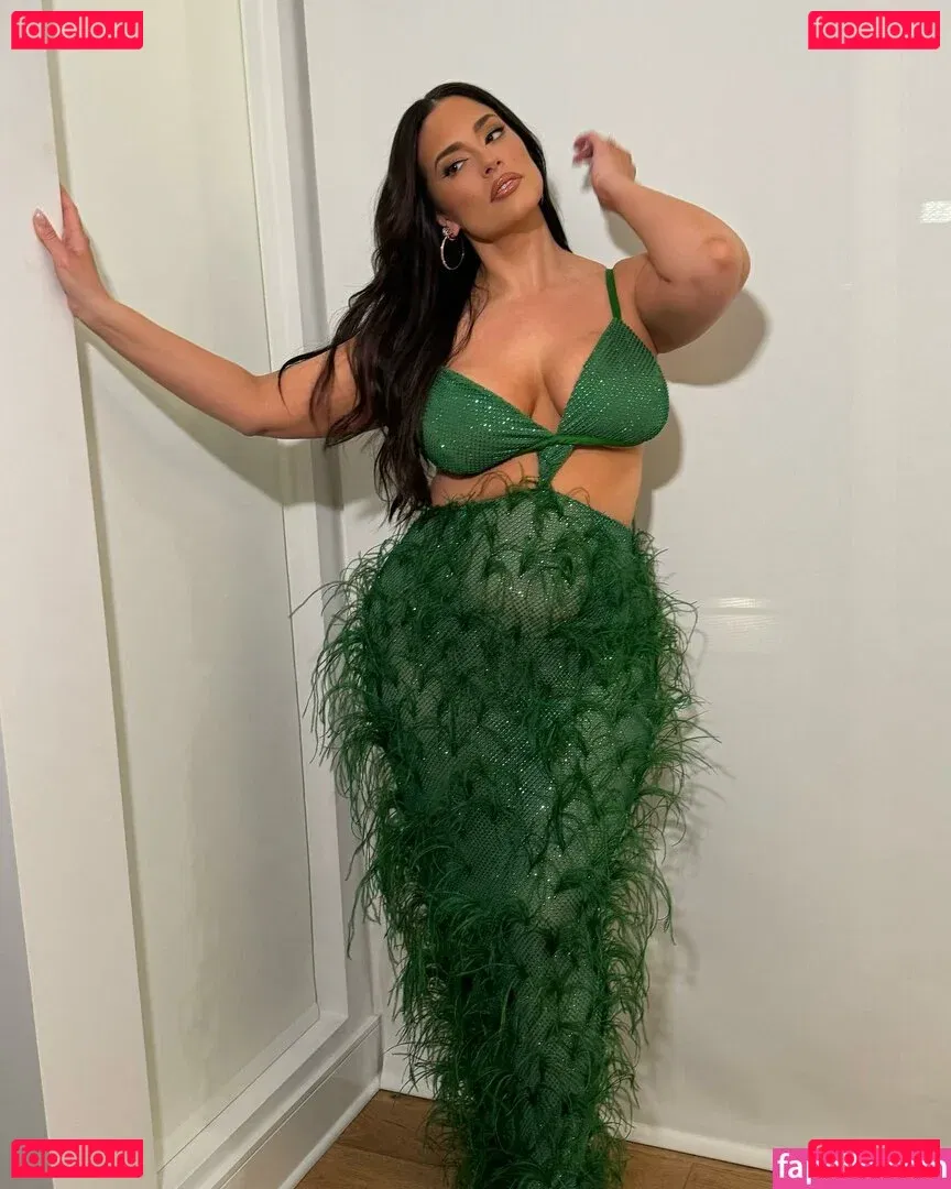 Ashley Graham Onlyfans Photo Gallery 