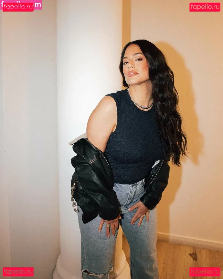 Ashley Graham Onlyfans Photo Gallery 