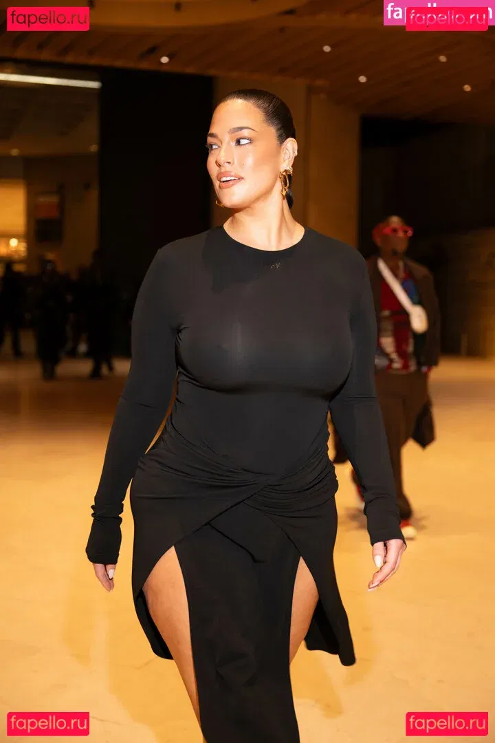 Ashley Graham Onlyfans Photo Gallery 
