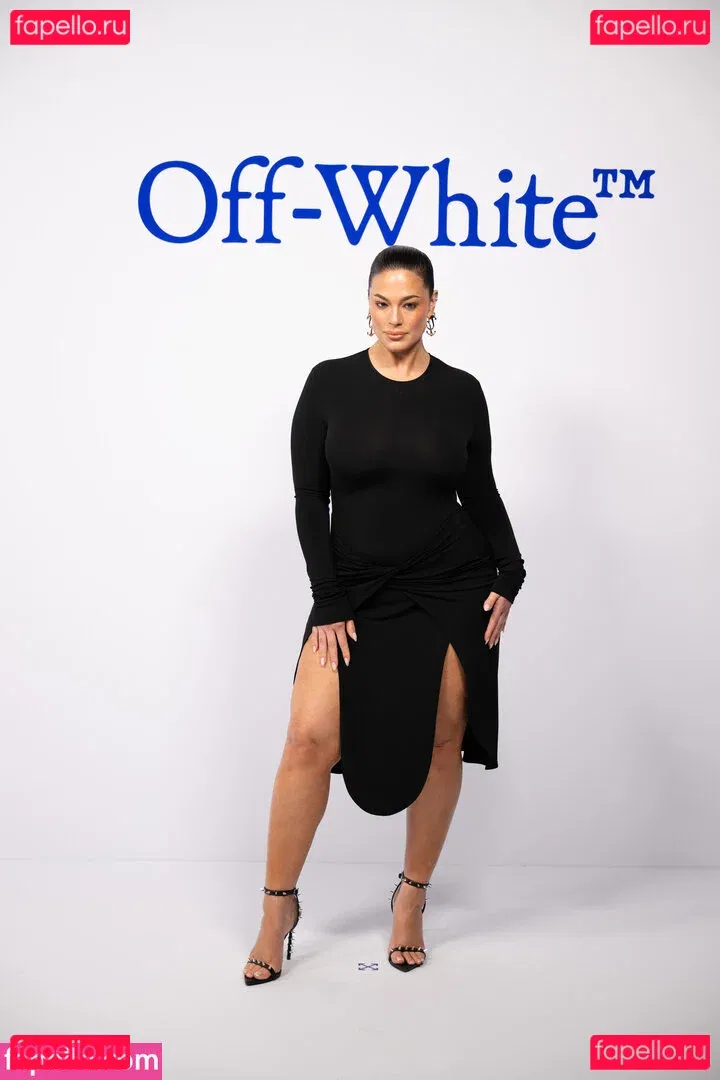 Ashley Graham Onlyfans Photo Gallery 