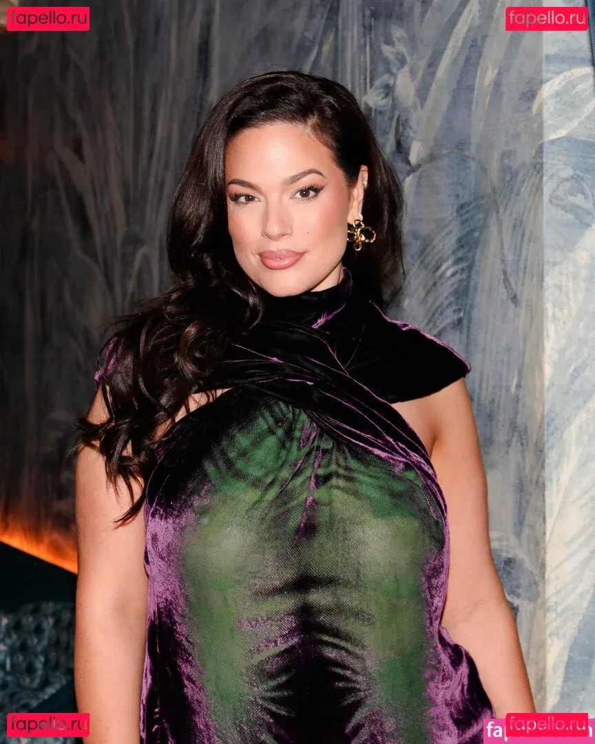 Ashley Graham Onlyfans Photo Gallery 