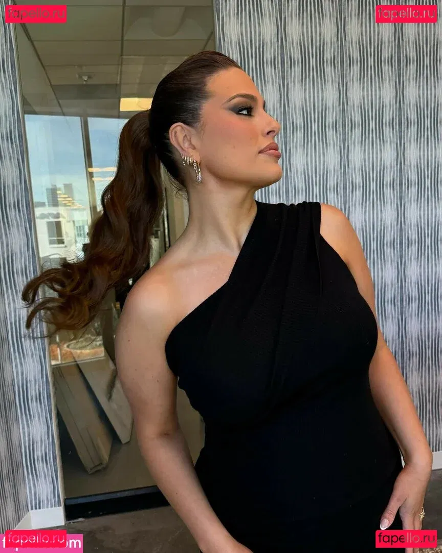Ashley Graham Onlyfans Photo Gallery 