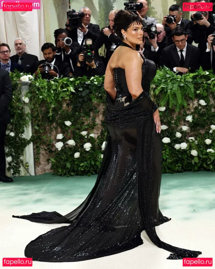 Ashley Graham Onlyfans Photo Gallery 