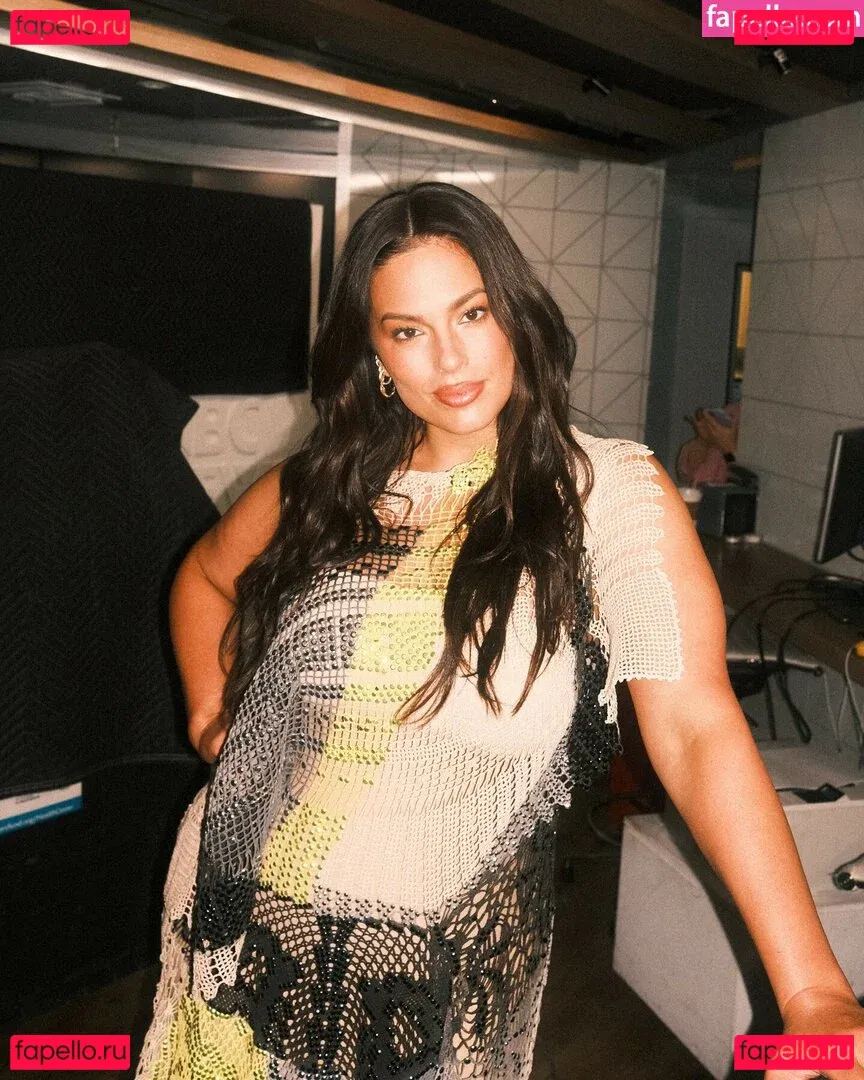 Ashley Graham Onlyfans Photo Gallery 