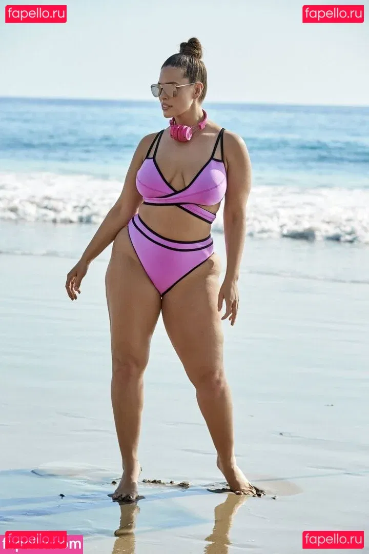 Ashley Graham Onlyfans Photo Gallery 