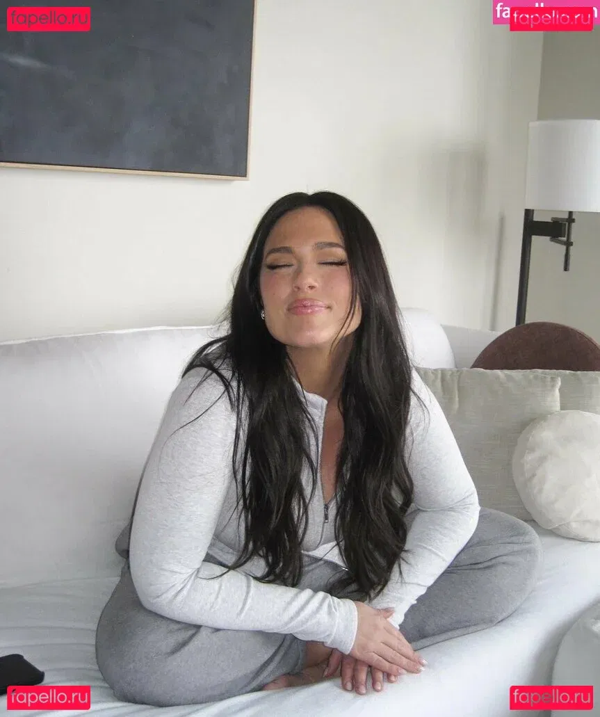 Ashley Graham Onlyfans Photo Gallery 