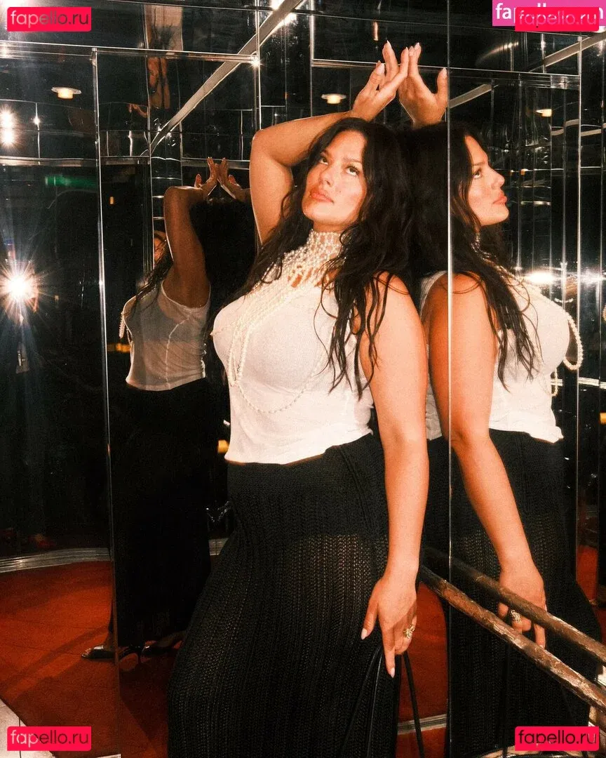 Ashley Graham Onlyfans Photo Gallery 
