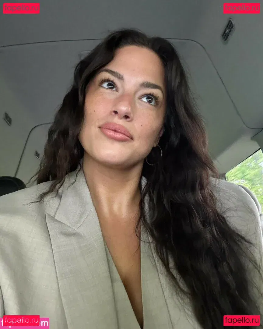 Ashley Graham Onlyfans Photo Gallery 