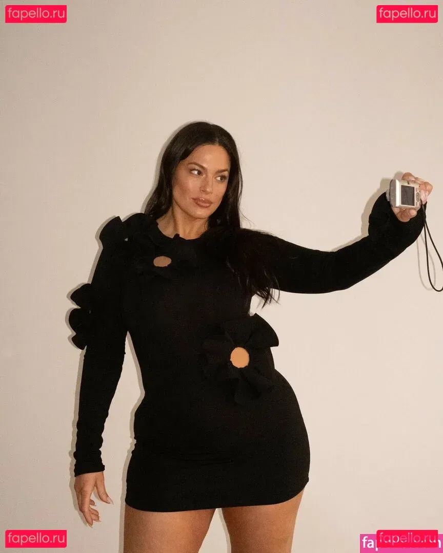 Ashley Graham Onlyfans Photo Gallery 