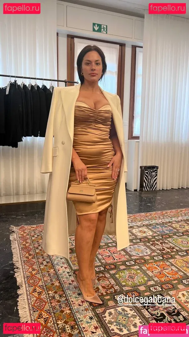 Ashley Graham Onlyfans Photo Gallery 