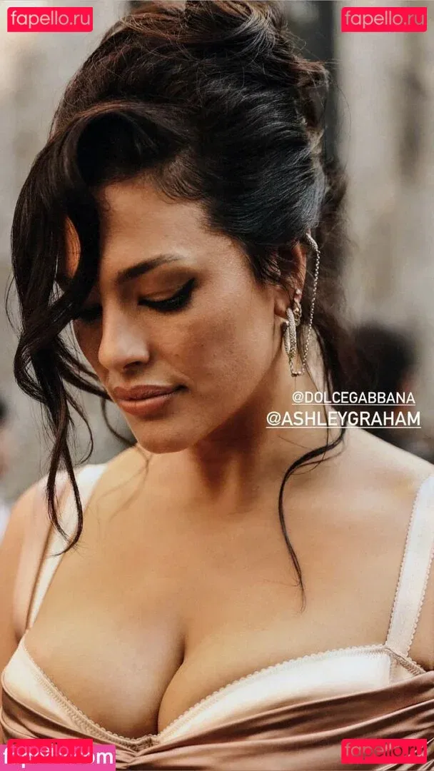 Ashley Graham Onlyfans Photo Gallery 