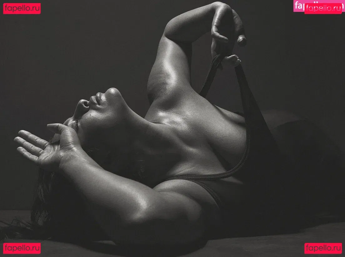 Ashley Graham Onlyfans Photo Gallery 