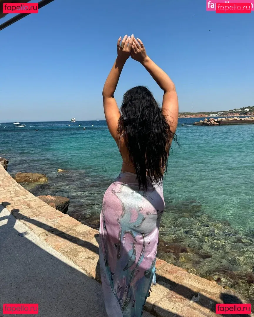 Ashley Graham Onlyfans Photo Gallery 