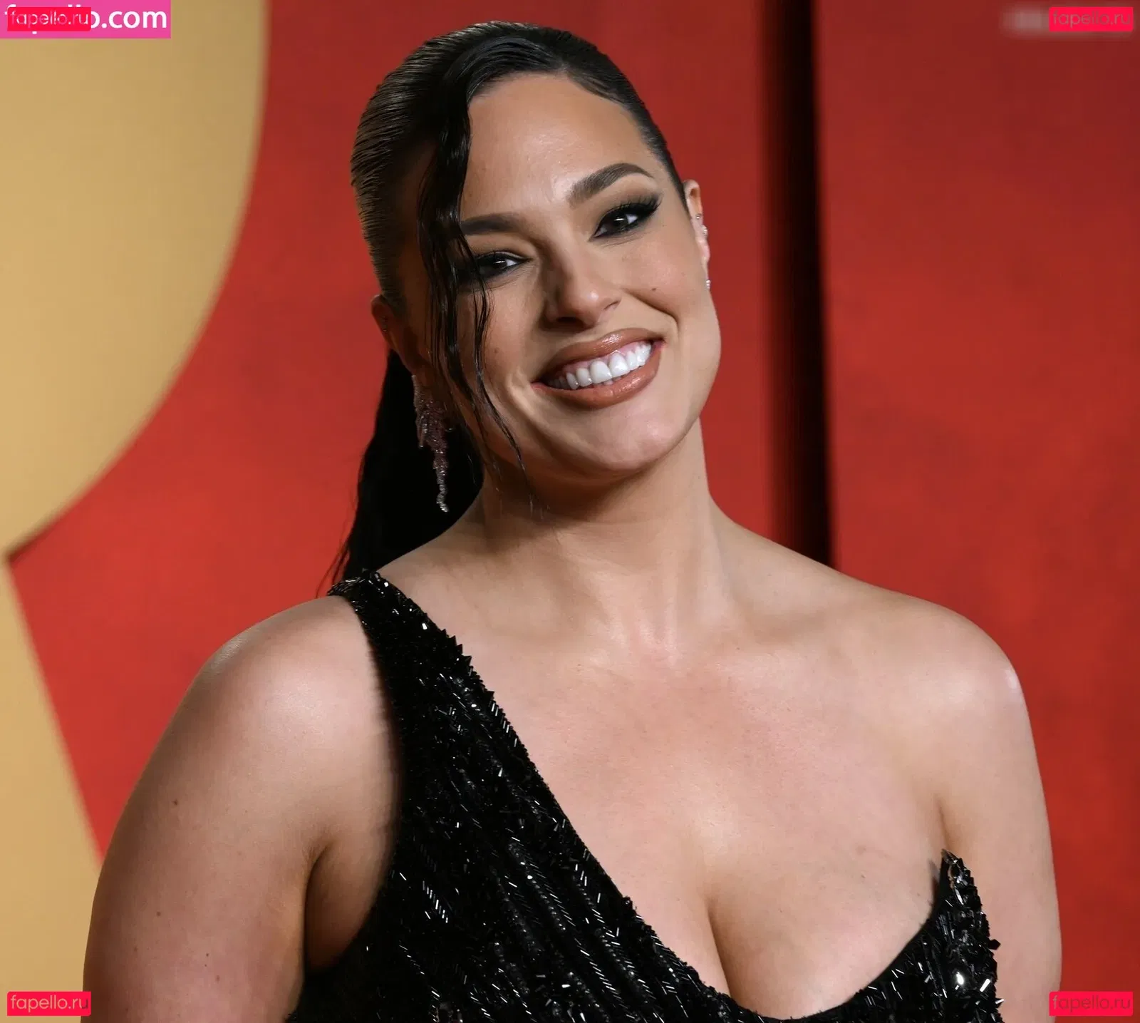 Ashley Graham Onlyfans Photo Gallery 