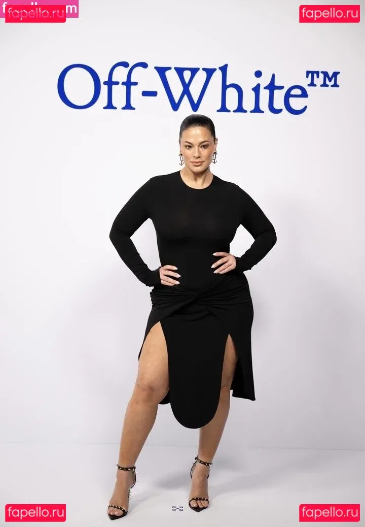 Ashley Graham Onlyfans Photo Gallery 