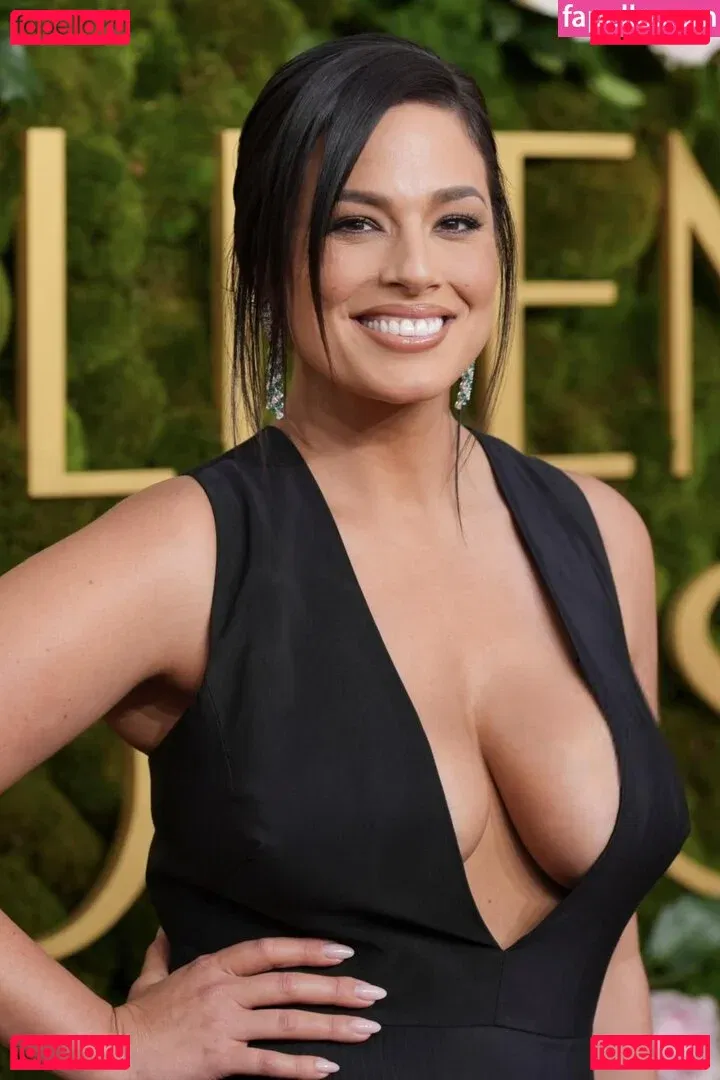 Ashley Graham Onlyfans Photo Gallery 