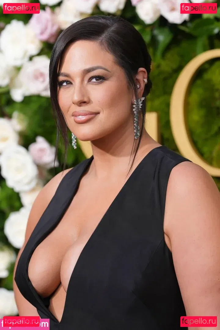 Ashley Graham Onlyfans Photo Gallery 
