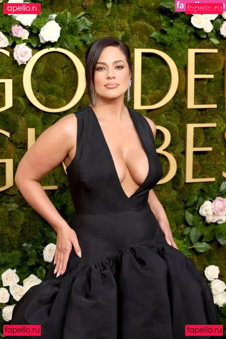 Ashley Graham Onlyfans Photo Gallery 