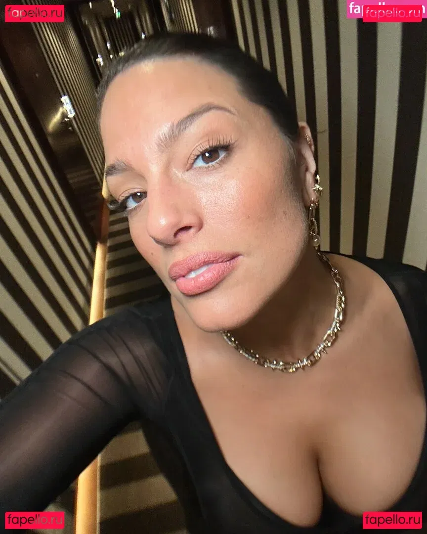 Ashley Graham Onlyfans Photo Gallery 