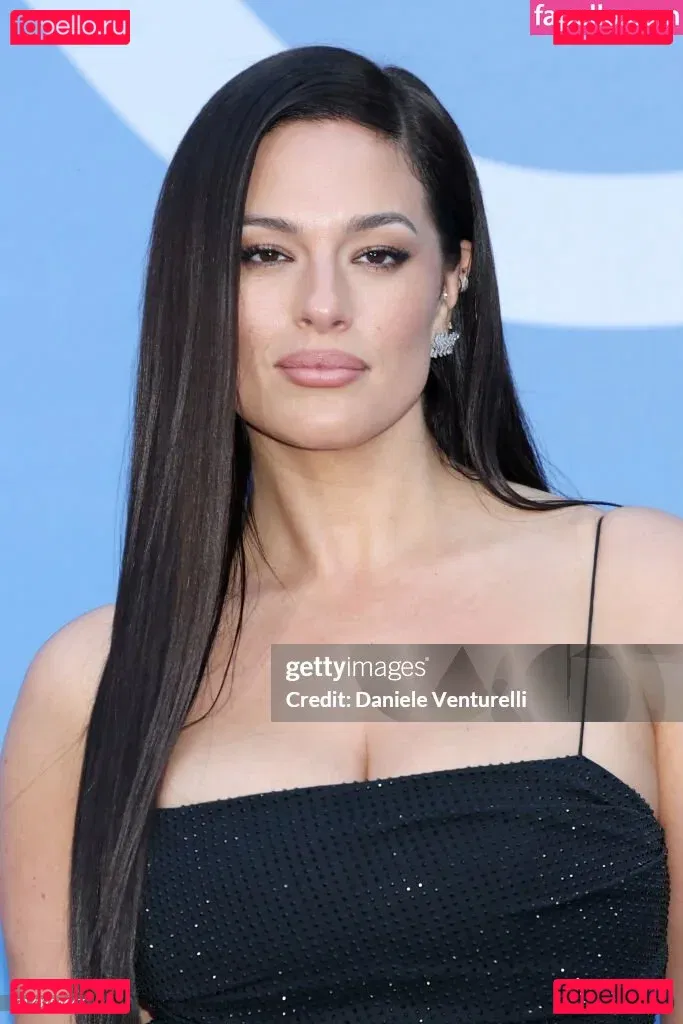 Ashley Graham Onlyfans Photo Gallery 