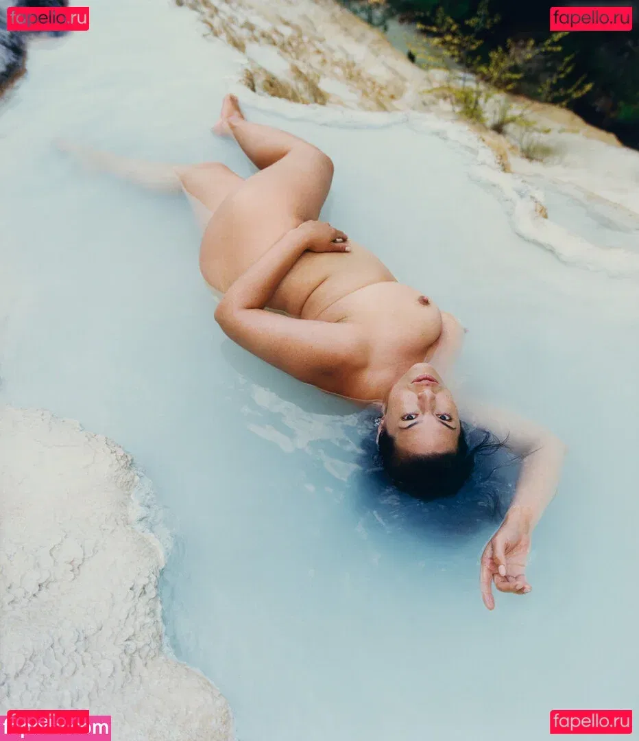 Ashley Graham Onlyfans Photo Gallery 