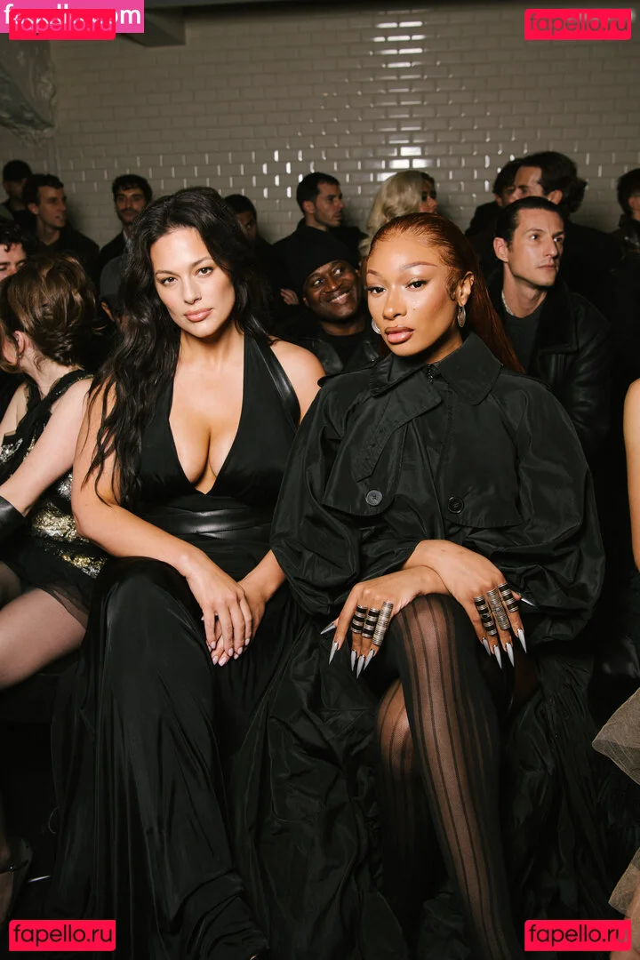 Ashley Graham Onlyfans Photo Gallery 