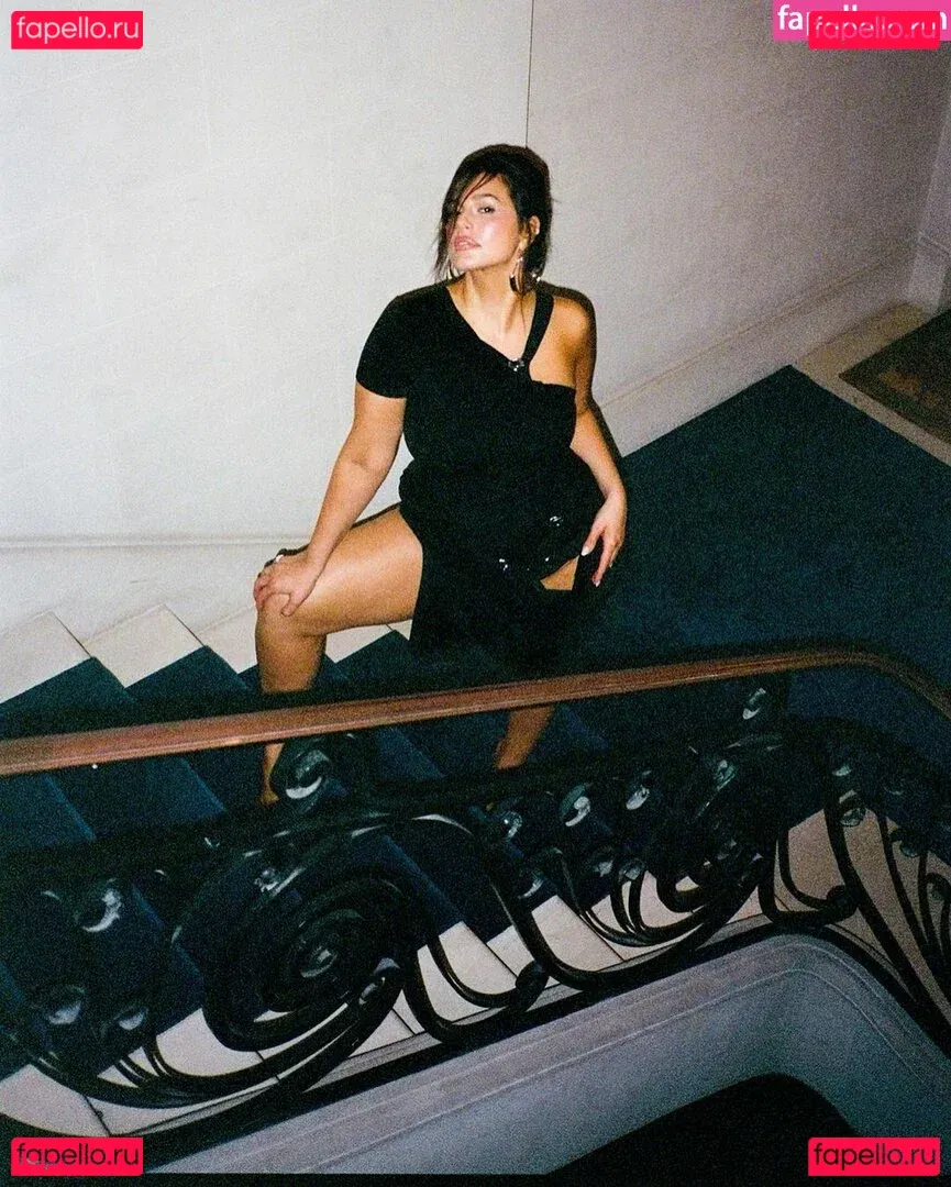 Ashley Graham Onlyfans Photo Gallery 