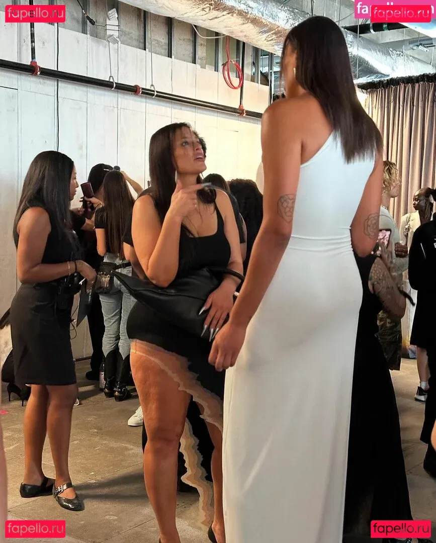 Ashley Graham Onlyfans Photo Gallery 