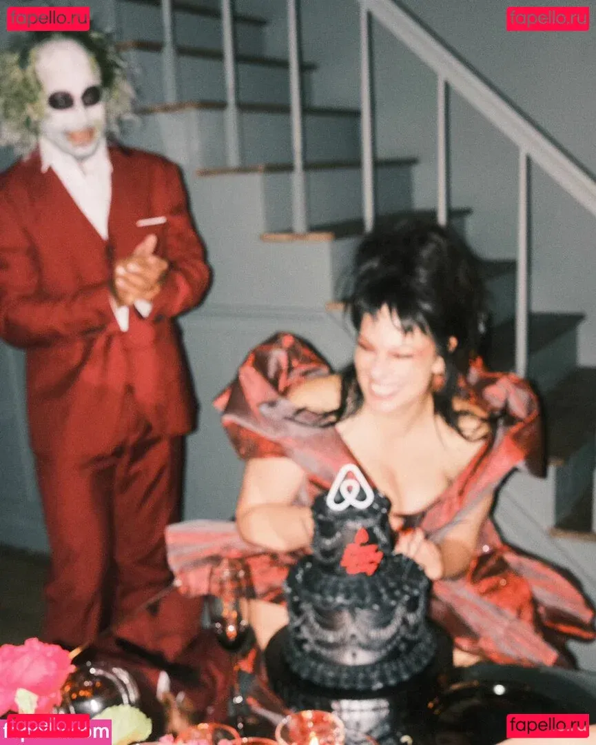 Ashley Graham Onlyfans Photo Gallery 