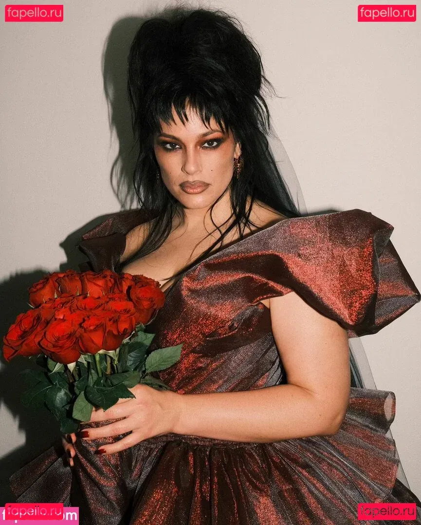 Ashley Graham Onlyfans Photo Gallery 