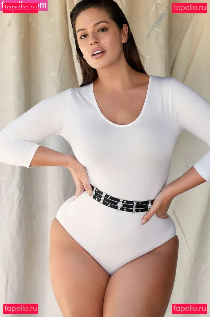 Ashley Graham Onlyfans Photo Gallery 