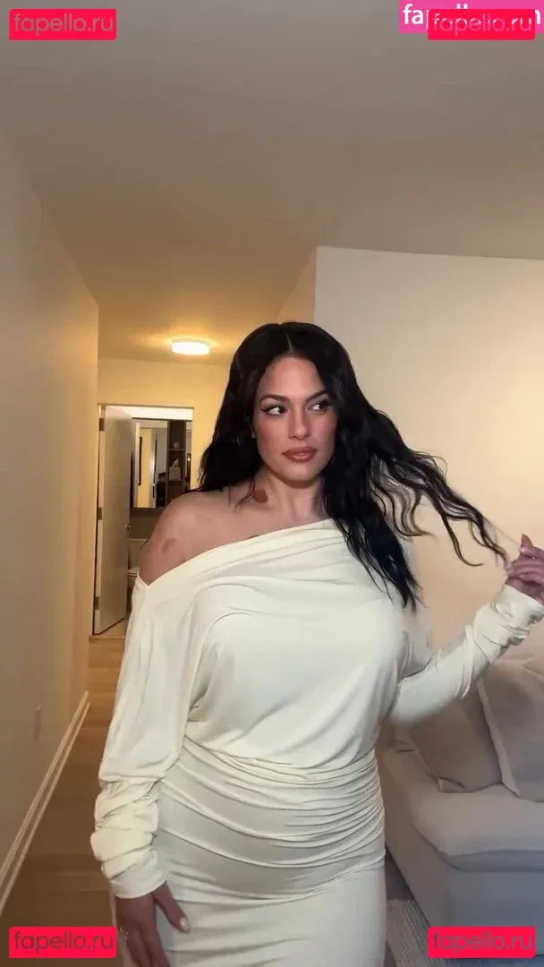 Ashley Graham Onlyfans Photo Gallery 