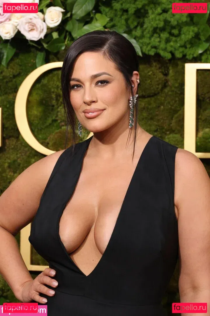 Ashley Graham Onlyfans Photo Gallery 